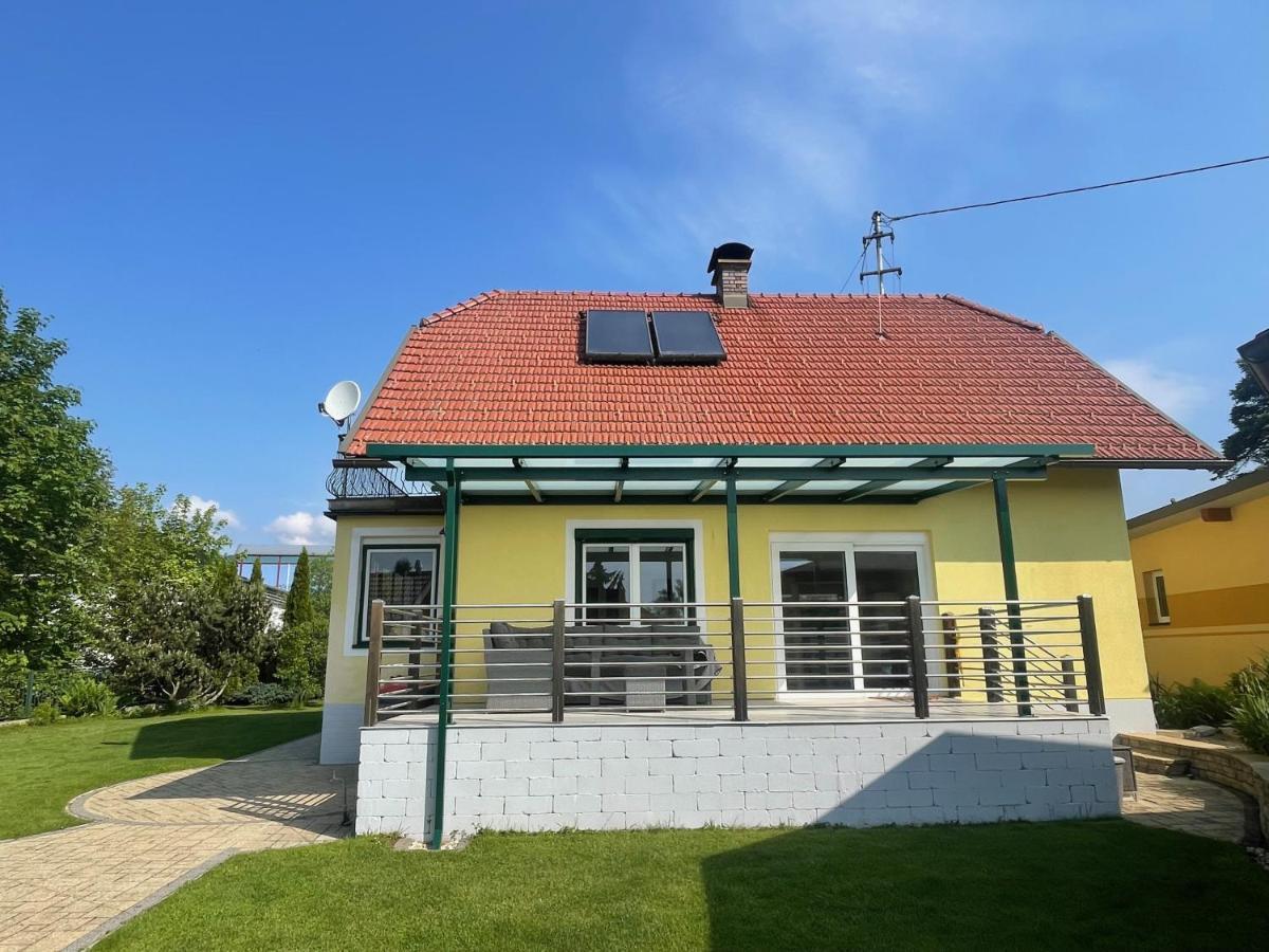 Apartment Schlossbergblick Griffen المظهر الخارجي الصورة